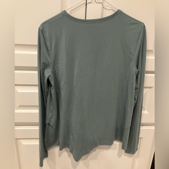 LULULEMON ATHLETIC LONG SLEEVE TEE SIZE SMALL - Picture 1 of 5